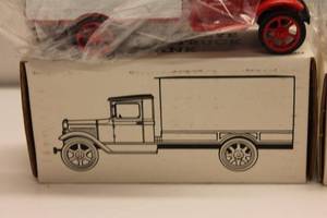 lot 316 image: Lot of 2 Ertl Die-Cast Truck Banks 1931 Hawkeye Motor Truck and 1950 Panel Truck