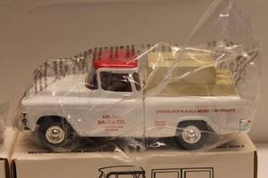 lot 318 image: Lot of 2 ERTL Die-cast Truck Banks - 1950 Panel & 1955 Pickup