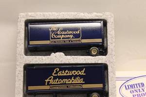 lot 322 image: Limited Edition Winross Double Trailer Set - Eastwood Automobilia