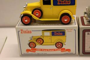 lot 333 image: Lot of Die-Cast Vehicles 1931 Ford Panel Truck & 1936 Dodge Convertible