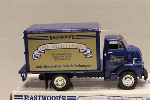 lot 338 image: Eastwoods Limited Edition Die-Cast Metal Trucks - Set of 2