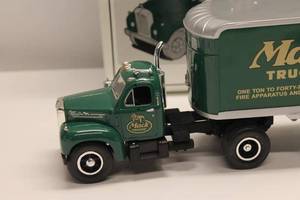 lot 343 image: 1960 Model B-61 Mack Tractor & Trailer Diecast Model