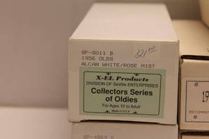 lot 358 image: Lot of 10 Die-Cast Collectible Cars Including Corvettes, Dodge Viper & More
