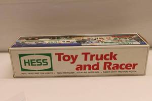 lot 362 image: Hess Toy Truck and Racer 1991 - Original Box