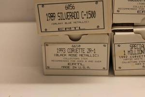 lot 385 image: Ertl Collectors Die-Cast Vehicle Models Lot - Chevrolet and Corvette