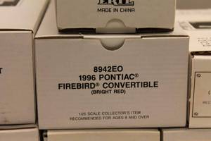 lot 386 image: Collection of ERTL 125 Scale Die-Cast Model Cars