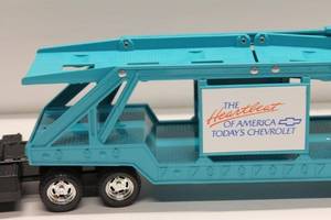 lot 392 image: Chevrolet The Heartbeat of America Toy Car Carrier