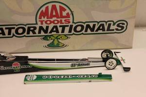 lot 403 image: Mac Tools 2002 33rd Annual Gatornationals Top Fuel Dragster 124 Scale Model