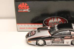 lot 404 image: MAC Tools Motorsports Pontiac Diecast Collectible Car