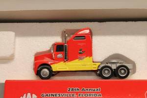 lot 415 image: Mac Tools Motorsports 1997 Gatornationals 164 Scale Race Car Transporter