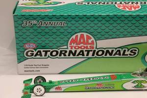 lot 430 image: Mac Tools Gatornationals 35th Annual 124-Scale Top Fuel Dragster Collectible