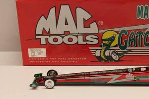 lot 436 image: MAC Tools Gatornationals 2000 Dragster Limited Edition 124 Scale Model