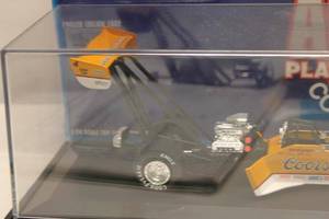 lot 442 image: Darrell Gwynn Coors Extra Gold 124 Scale Top Fuel Dragster Model - Action Racing Platinum Series