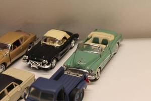 lot 451 image: Assorted Vintage Diecast Model Cars Collection