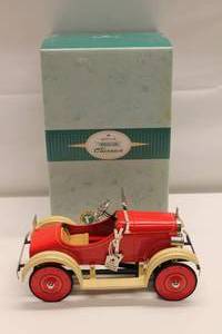 lot 252 image: Kiddie Car Classic 1926 Steelcraft Speedster Limited Edition Diecast Replica