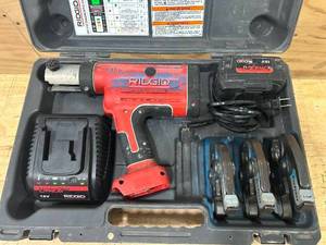 lot 20 image: RIDGID RP210 Press Tool