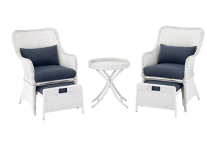lot 73 image: HAMPTON BAY Garden Hills 5-Piece Wicker Outdoor Chat Set with CushionGuard Sky Blue Cushions