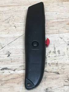 lot 100 image: Lot of 4 - Box cutters