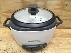 lot 37 image: BLACKDECKER 16-Cup Rice Cooker Model # RC516