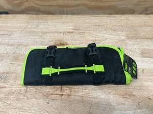 lot 107 image: AWP 21 Pocket Tool Roll