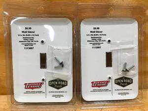 lot 152 image: Lot of 2 - Superman Light Switch Covers