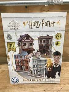lot 149 image: Harry Potter Diagon Alley 3D Puzzle