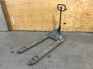 lot 176 image: Pallet Jack- 4 Forks