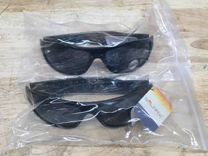 lot 166 image: Lot of 2 - SolarX Sunglasses Model # 9276