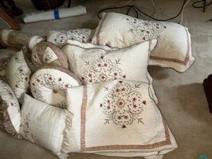 Twin Daybed Quilt and Pillows