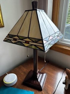 Tiffany Style Stained Glass-Like Desk Lamp
