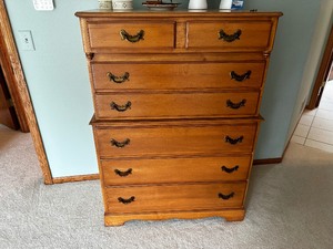 Sterling House Tall Dresser in Great Condition 7 Drawers