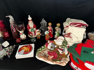 Various Holiday Dcor