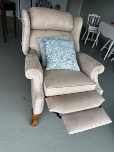Reclining Lounge Arm Chair