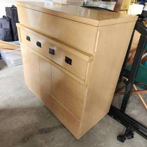 lot 3 image: Five Drawer Mid-Century Modern Dresser Measuring 40 Inches Wide By 19 Inches Deep And 42 Inches Tall Manufactured By Cavalier Fine Furniture Genuine Mahogany