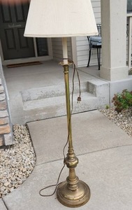 lot 7 image: Vintage Floor Lamp Measuring 56 Inches Tall