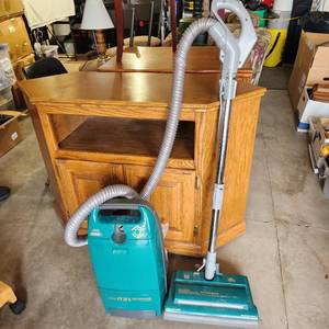 lot 13 image: Kenmore Whisper Tone 12 Amp Two Motor System Rug And Bare Floor Power Mate Vacuum