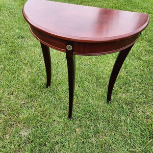 lot 16 image: Small Vintage Half Moon Side Table Measuring 24 Inches Wide 12 Inches Deep And 28 Inches Tall