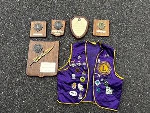 lot 54 image: Variety Of Vintage Mounds View Lions International Plaque And Vest With Buttons And Pins