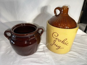 lot 75 image: 1950s Monmouth Vintage Cookie Jug And Bean Pot