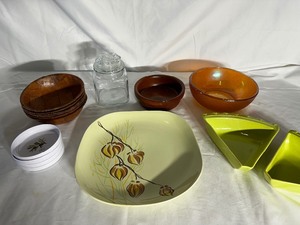 lot 80 image: Vintage Dishes, Including A Red Wing Pottery Plate
