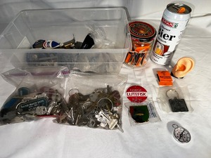 lot 87 image: Miscellaneous Keys, Old Jagermeister, Matchbox And Spar Pilsner Beer