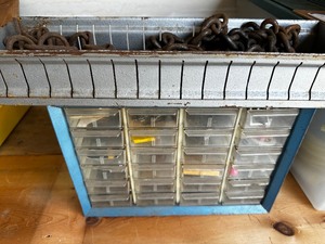 lot 124 image: Bin Of Chains And Small Parts Toolbox