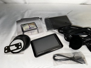 lot 288 image: Garmin Nuvi 1370 4.3 Inch Widescreen Display with Accessories