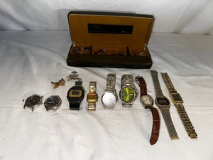 lot 133 image: Variety of Vintage Mens Wrist Watches and cufflinks
