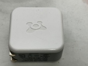 lot 154 image: Ubios Labs USB, 2 Port Wall Charger