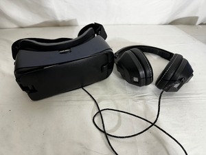 lot 160 image: Samsung Gear VR and Skullcandy Crusher Headphones