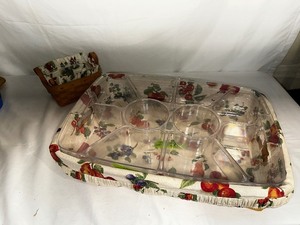 lot 219 image: Longaberger Hostess Serving Tray and Small Basket