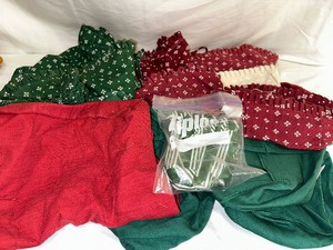 lot 231 image: Variety of Red and Green Liners of all sizes