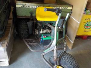 lot 1 image: 1980s John Deere ATM 600 Gator ATV All material transporter with dump box