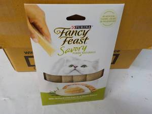 lot 43 image: 30 x 4 packs Natural Chicken in a Demi Glaze Purina Fancy Feast Savory Cat Treats retail $3 each